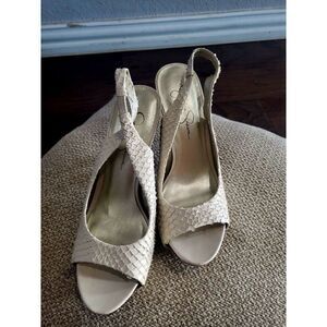 Jessica Simpson White snake skin size 8 sandal